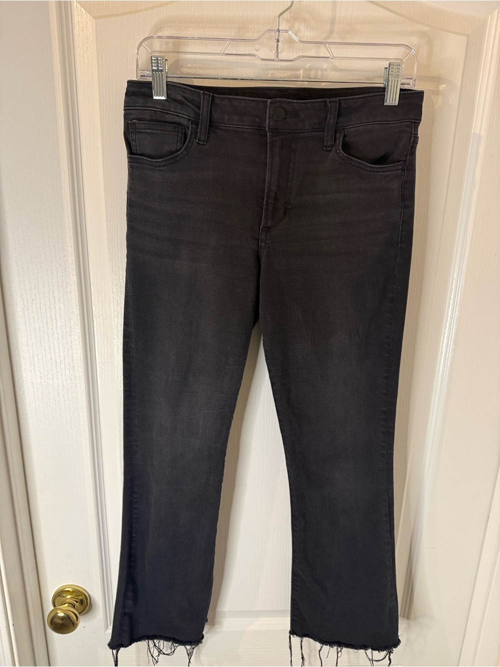 Joe's Jeans Black Cropped Raw-Hem EUC